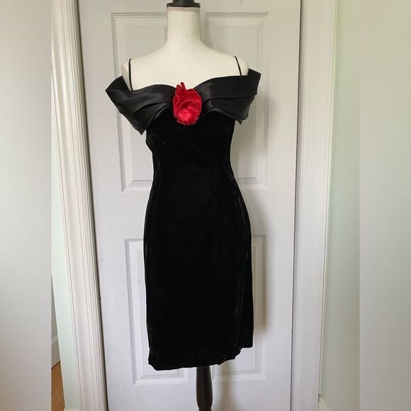 black gunne sax dress Vintage Gunne Sax Navy Black Calico Dress Selected by The Curatorial Dept.